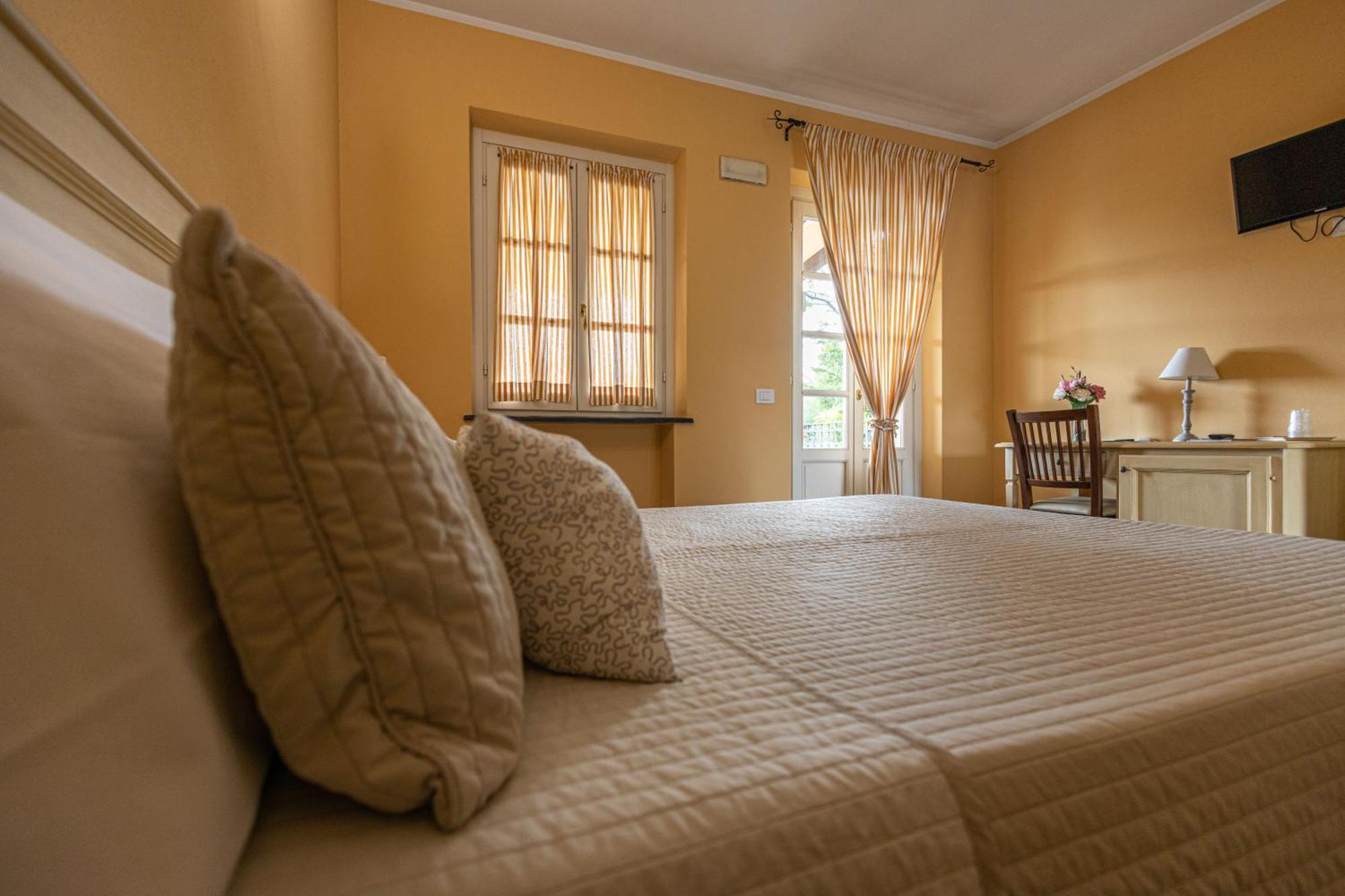 Albergo La Luna Sarzana Exterior foto